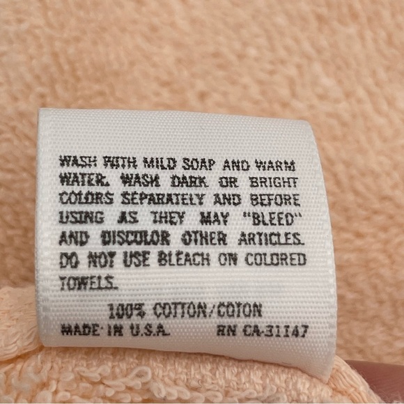 Vintage Bath Towels Peach Floral USA Made Cotton Cottage Grandma Floral 80s 90s - Picture 7 of 14